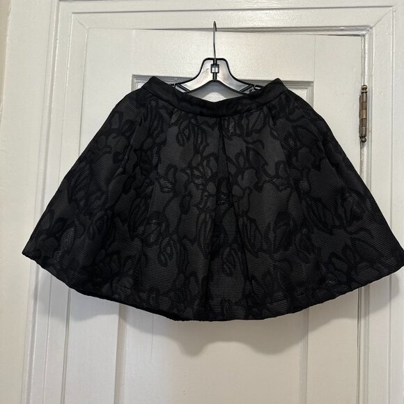 Banana Republic Dresses & Skirts - Banana Republic Black Party Skirt – Size 2P